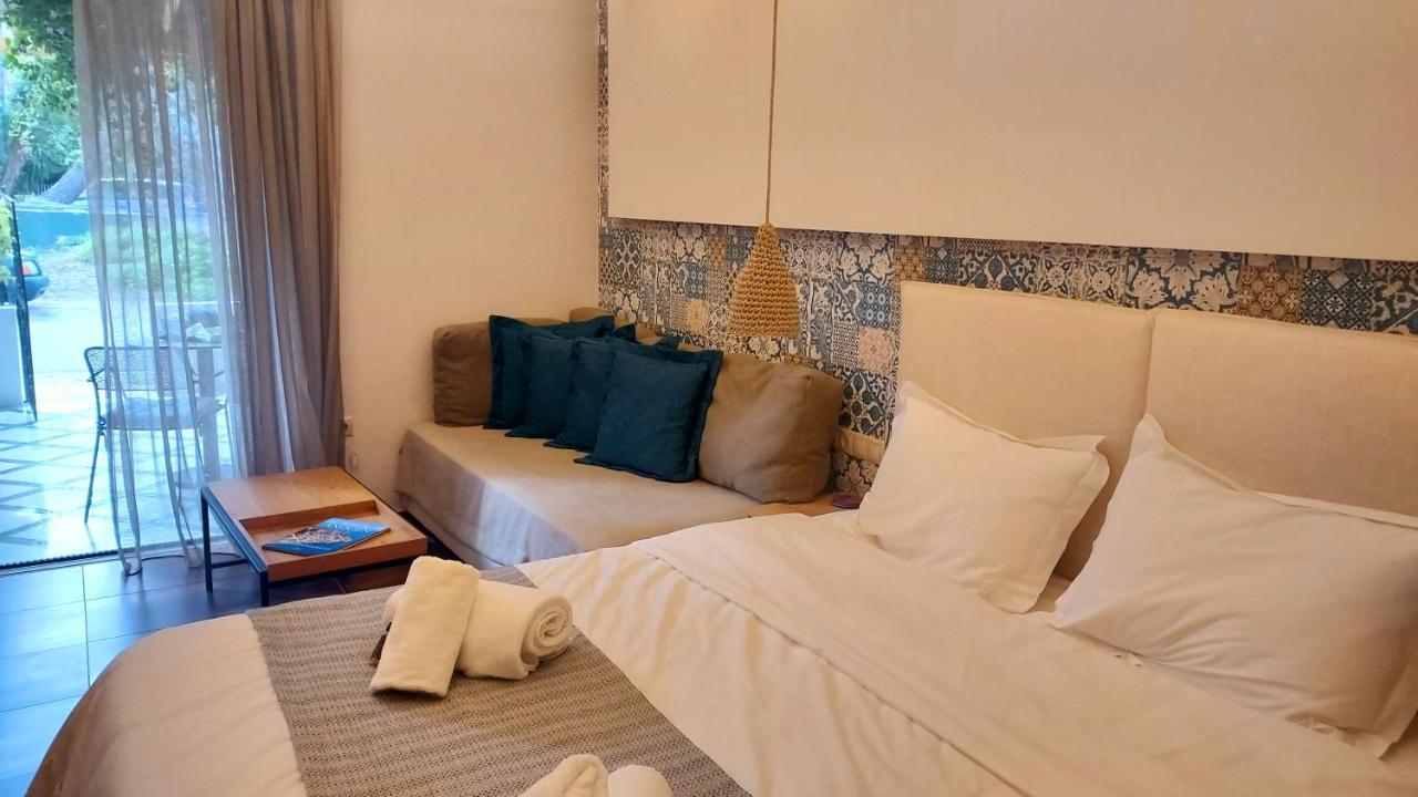 Loutraki Hidden Gem Ι Apartment ภายนอก รูปภาพ