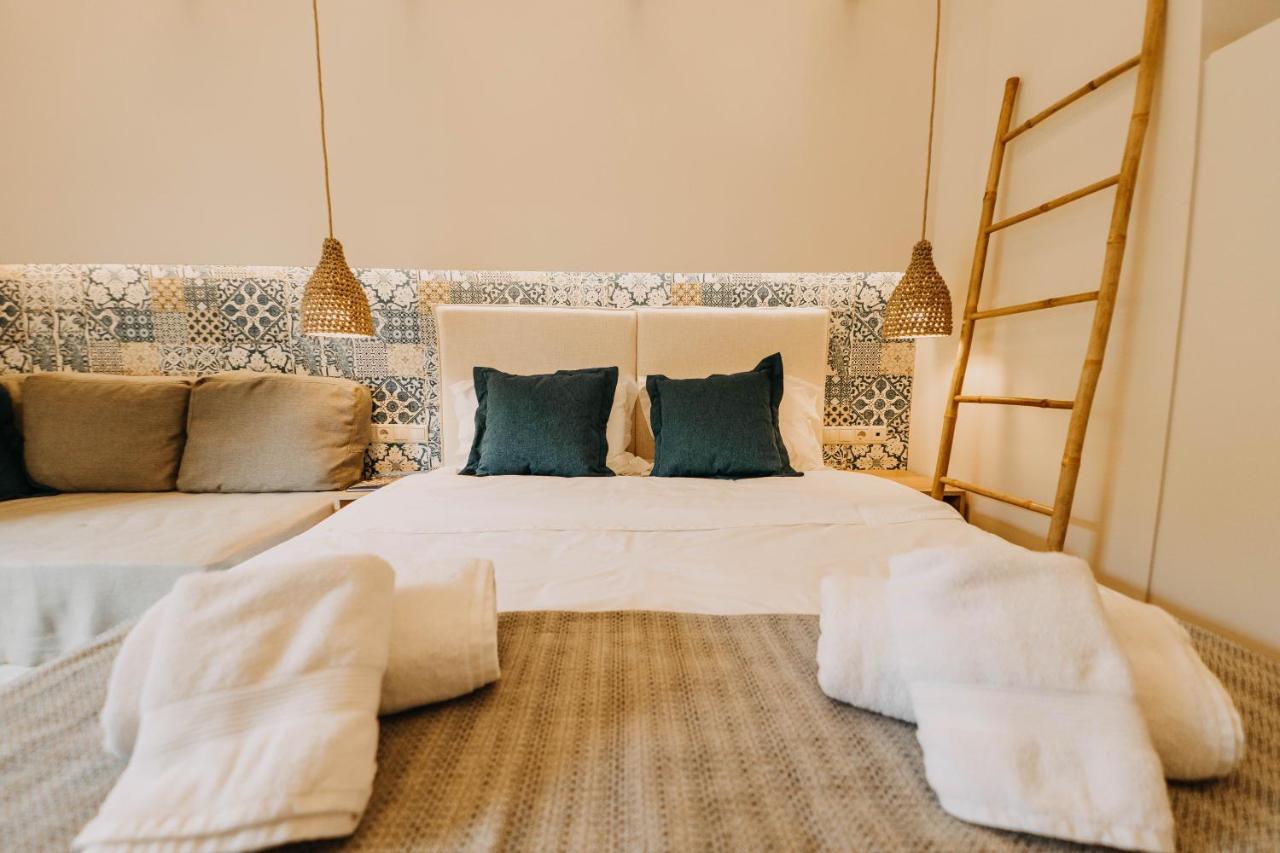 Loutraki Hidden Gem Ι Apartment ภายนอก รูปภาพ